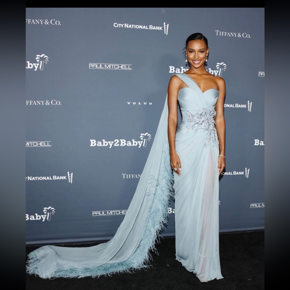 ZUHAIR MURAD INSPIRED
Custom made gown